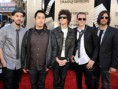 /album/fotogaleria-linkin-park/a96464-linkin-park-hits-transformers-revenge-of-the-fallen-la-premiere-jpg/